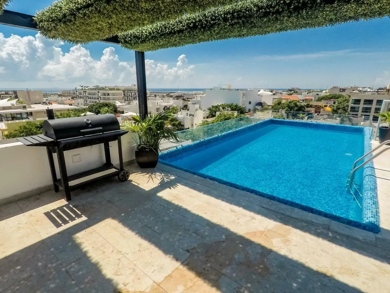 Menesse 32 Luxury Apartments By Mikitito Rentals Playa del Carmen Mexiko