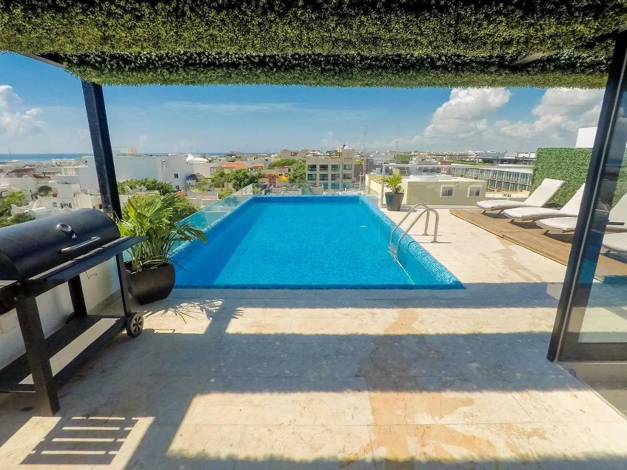 Menesse 32 Luxury Apartments By Mikitito Rentals Playa del Carmen Mexiko