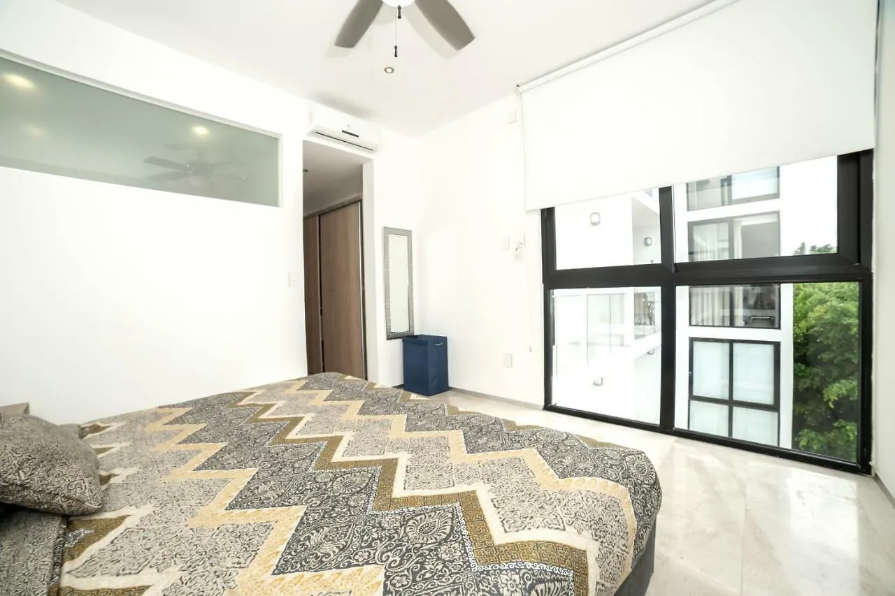 Menesse 32 Luxury Apartments By Mikitito Rentals Playa del Carmen